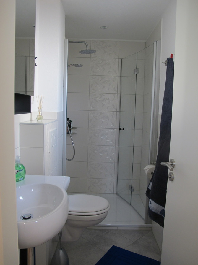 Ferienwohnung in Niendorf/Ostsee - Haus Edda FeWo Schwalbennest - Duschbad