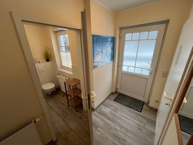 Ferienhaus in Ostseeheilbad Zingst - Weidenstra&szlig;e 6 - Flur und Bad