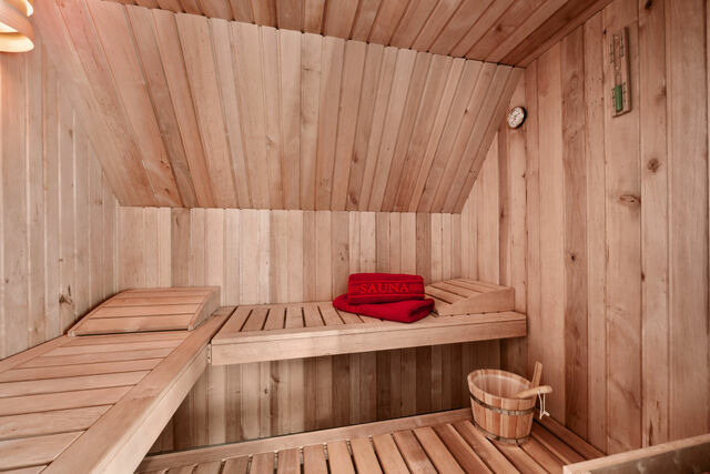 Ferienhaus in Dranske - Rügenzauber Reetdachhaus mit Sauna u. Kamin | Strandnähe | Garten - Bild 6