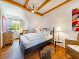 Ferienhaus in Garz - Ferienhaus Rügenbrise mit Seeblick direkt am Wasser - Bild 1